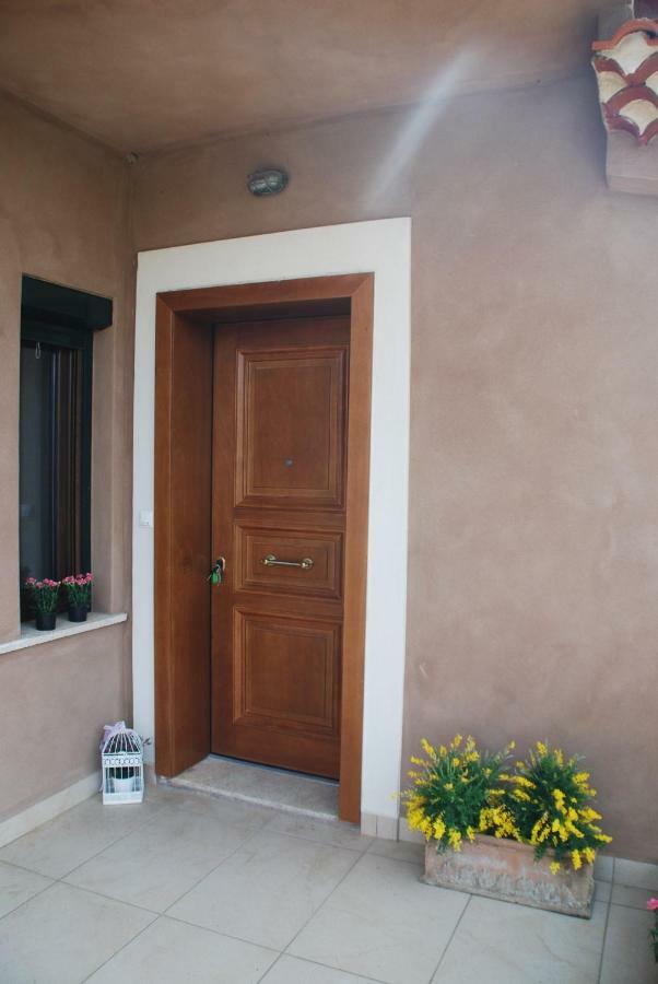 Olive Tree Cottage Néa Péramos Exterior foto